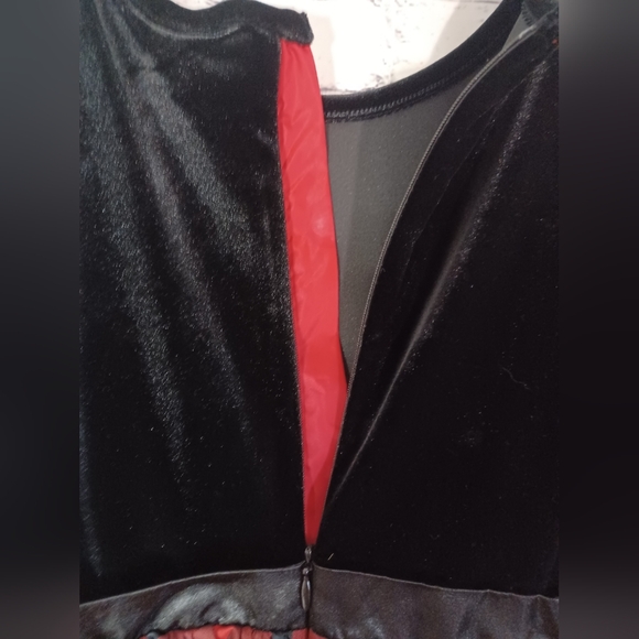 Cat & Jack Girls Dress Black Velvet Red Plaid Black Petticoat (7/8) - Picture 7 of 10